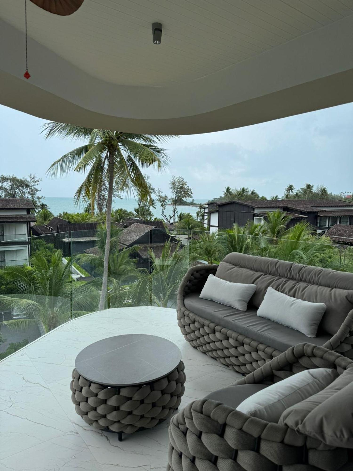 Beachside Apartemen